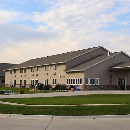 Cobblestone Inn & Suites - Lake View Екстериор снимка