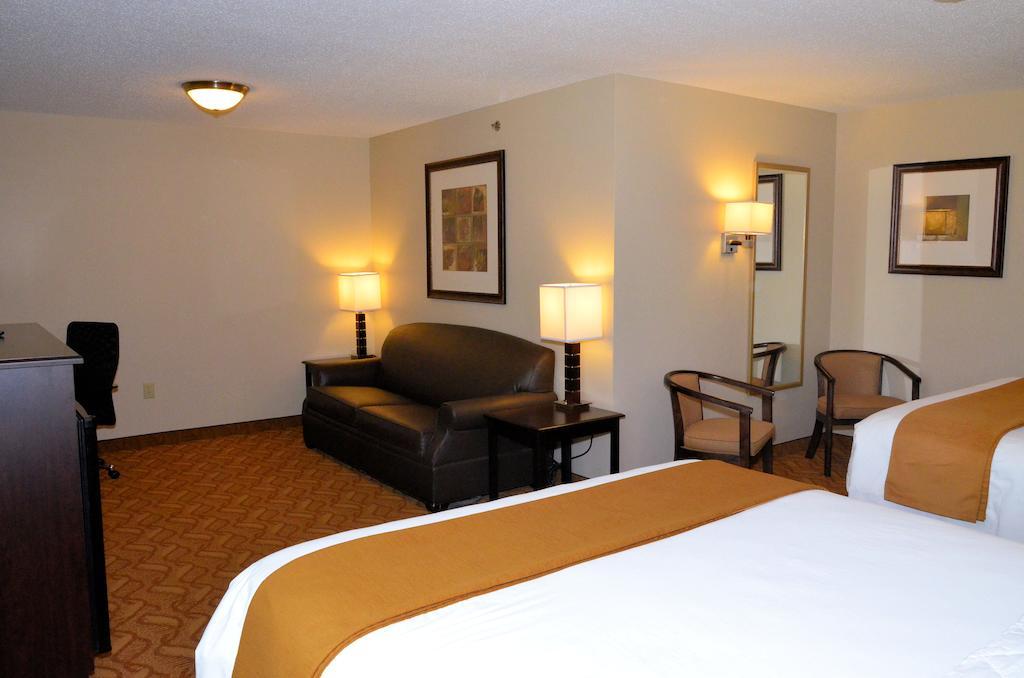 Cobblestone Inn & Suites - Lake View Стая снимка