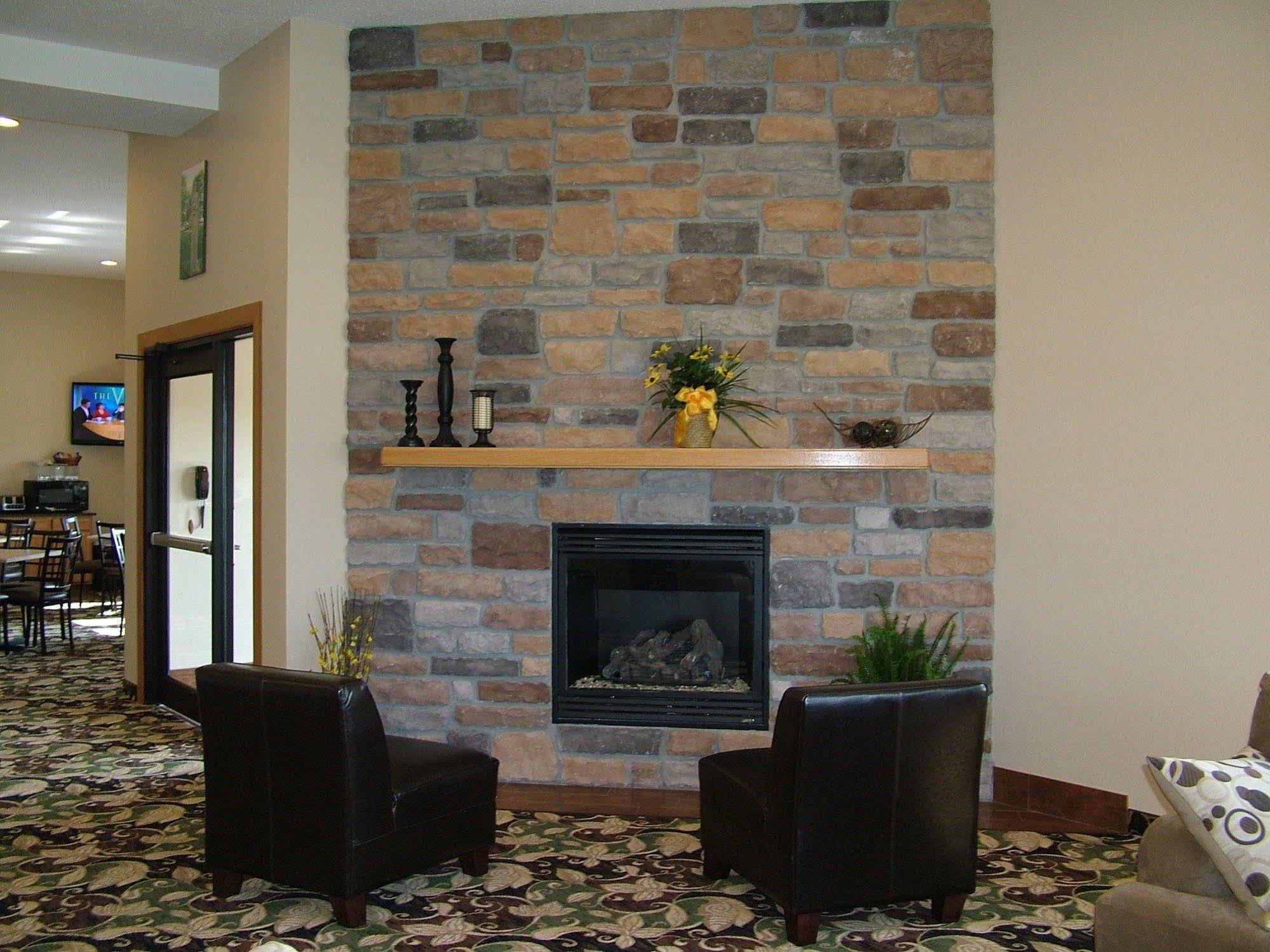 Cobblestone Inn & Suites - Lake View Екстериор снимка